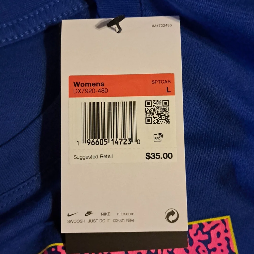 Nike Tee Shirt - Picture 4 of 6